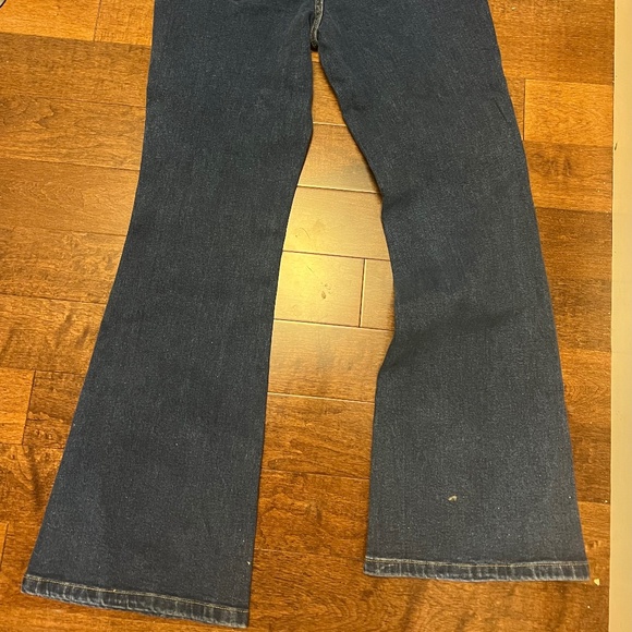 Michael Kors flare bottom jeans - Picture 4 of 7